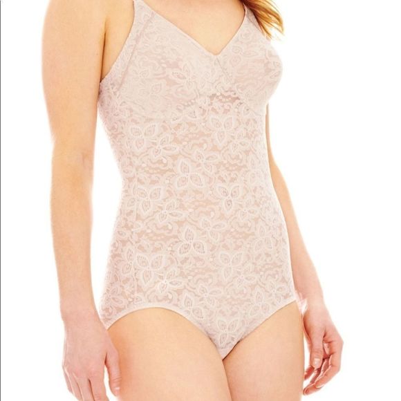 Bali Lace’N Smooth Body Briefer - Picture 1 of 7